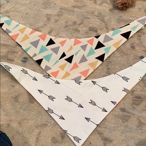 2 reversible dog bandanas